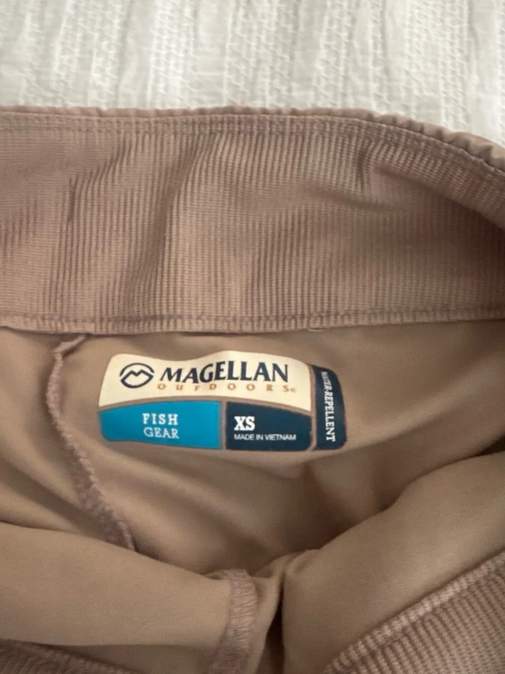 Magellan Outdoors Women's Taupe Active Skort with Zip Pockets